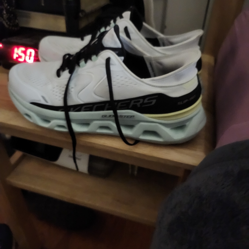 Sketchers Glide Step Altus